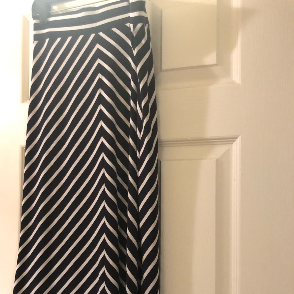 NWOT The Limited navy and white striped maxi skirt